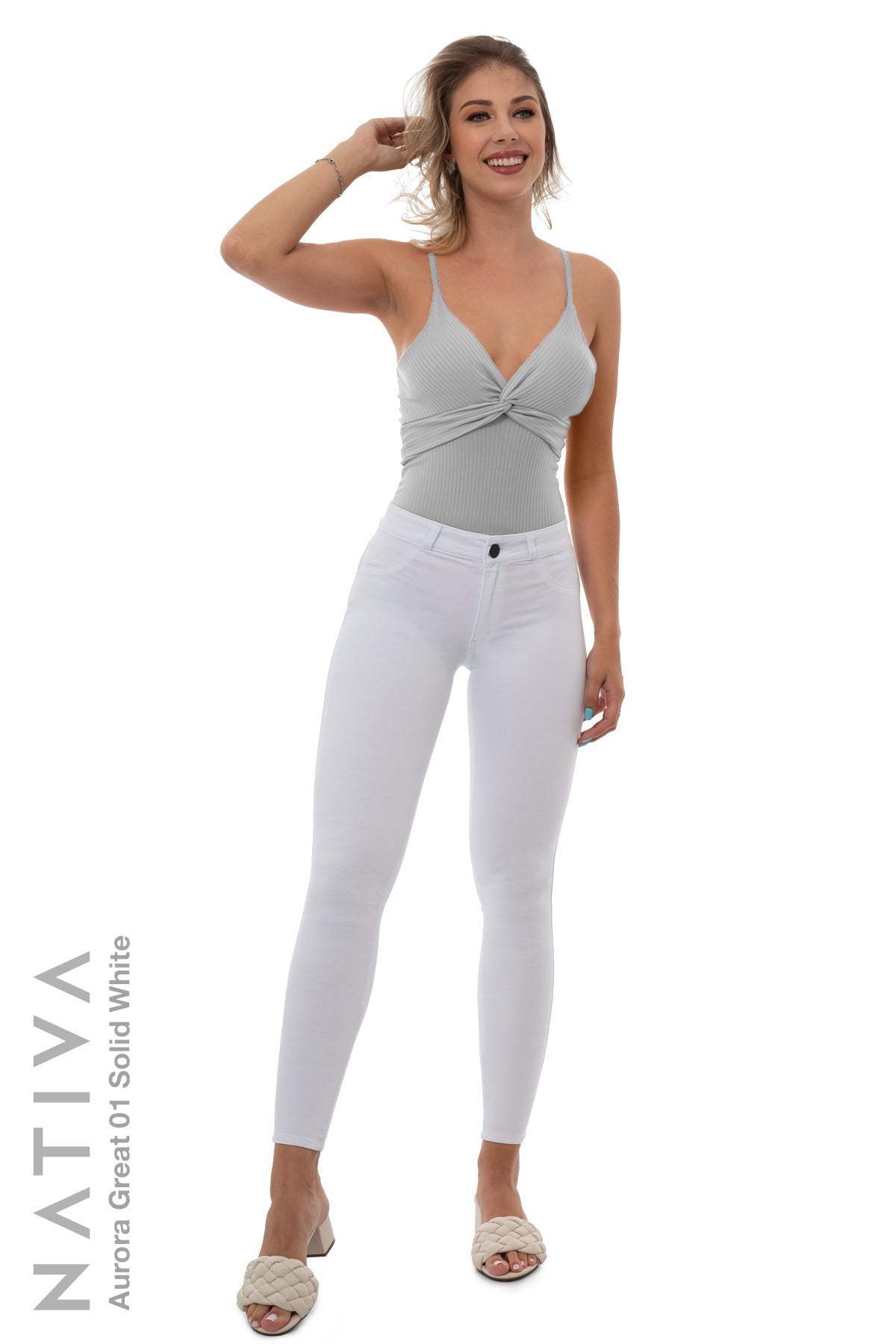 SUPER SKINNY JEANS, AURORA GREAT 01 WHITE, Talle Medio. Moldeador. Cuatro Estaciones. Tecnología No Stress®