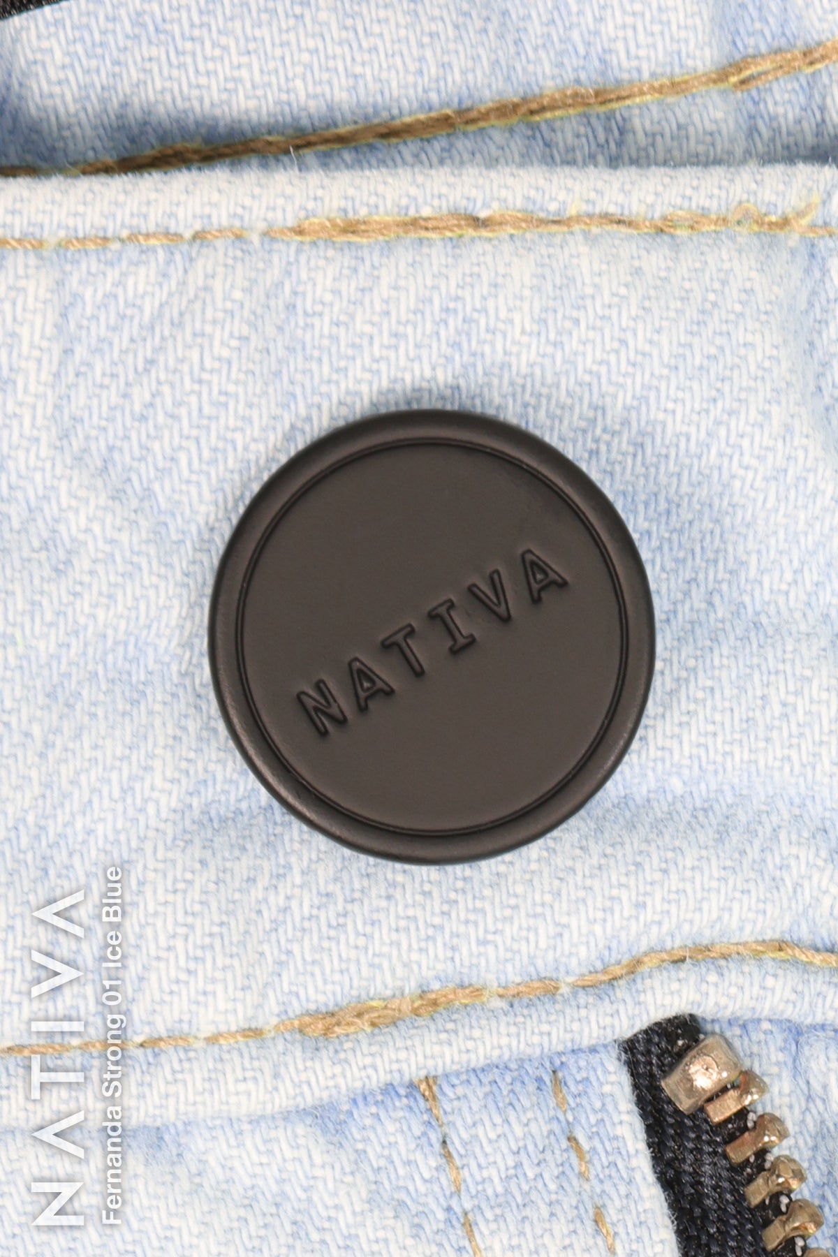 STRAIGHT JEANS, FERNANDA STRONG 01 ICE BLUE. Talle Alto. Con tejidos ESFD (Extreme Stretch Flattering Denim). Cintura Ajustable PERFECT FIT®