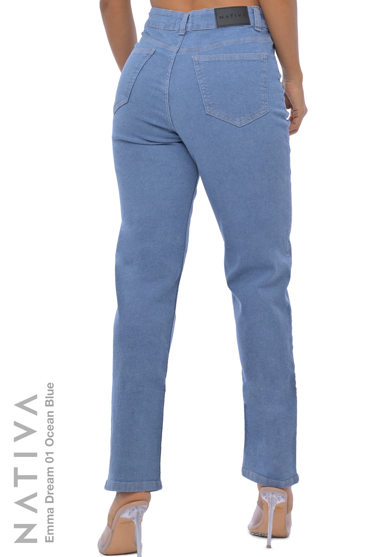 STRAIGH JEANS, EMMA DREAM 01 OCEAN BLUE. Talle Alto. Con tejidos ESFD (Extreme Stretch Flattering Denim). Cintura Ajustable PERFECT FIT®